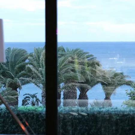 Atlantic Ocean View Apartment *